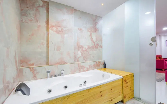 Fabhotel Big Daddy Suites