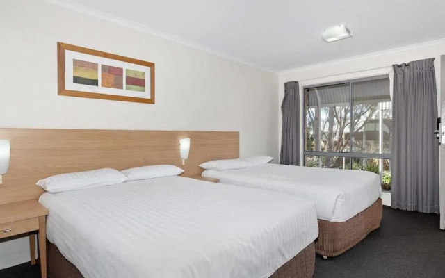 Ibis Styles Canberra Eaglehawk – Guest Rooms – Canberra
