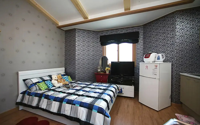 Yeongwol Hanbando River Pension