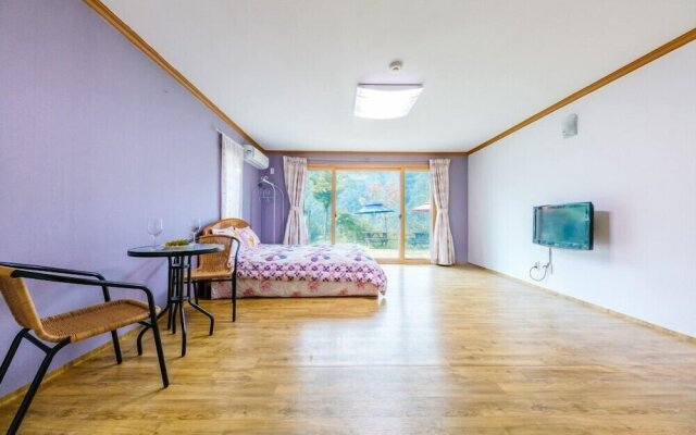 Youngwol Cloud Garden Pension