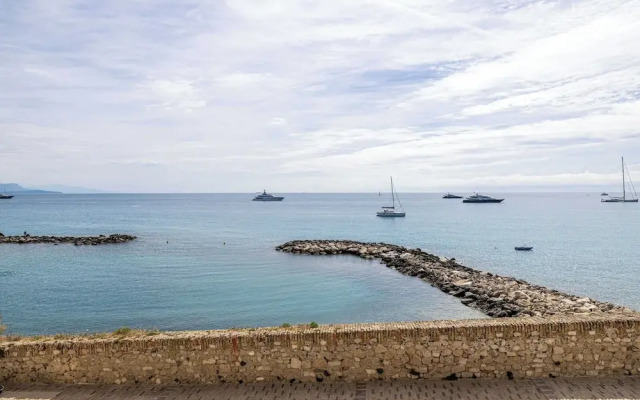 Charming Appt - 1bd/4p- sea View - Antibes Centre