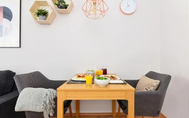 Laurel Bay Apartment