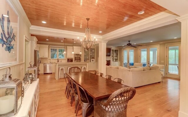 2602 Hartnett Boulevard