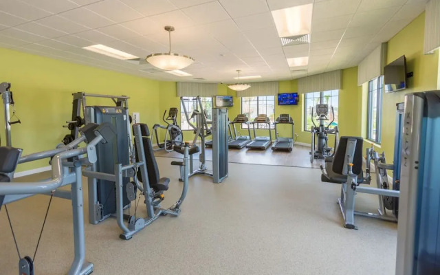 Amazing 4bdr House Storey Lake