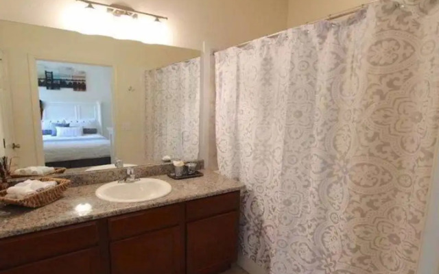 4bdr w Pool Near Disney