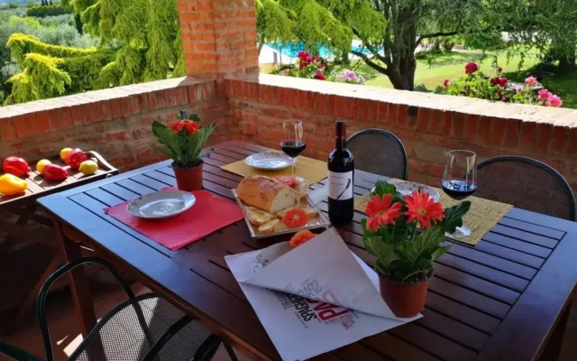 Cornflower apt With Shared Pool