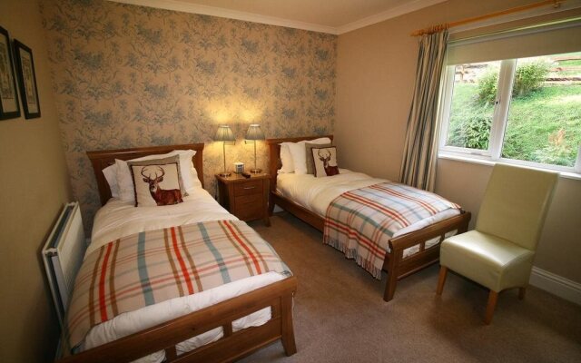 Willow Court