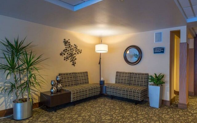 Ramada by Wyndham Milwaukee