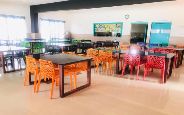 Green Valley Residency by OYO Rooms