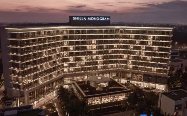 Shilla Monogram Danang