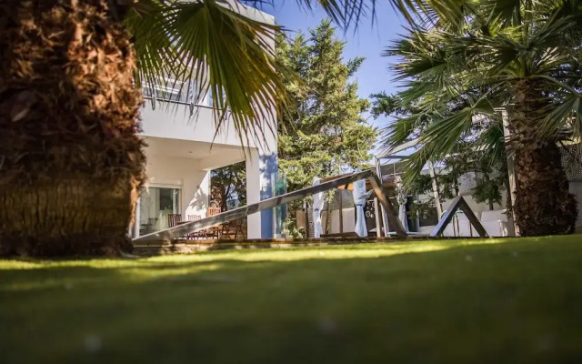 Villa BOND with Private Swimming Pool