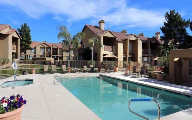 CozySuites TPC Scottsdale with pool 2
