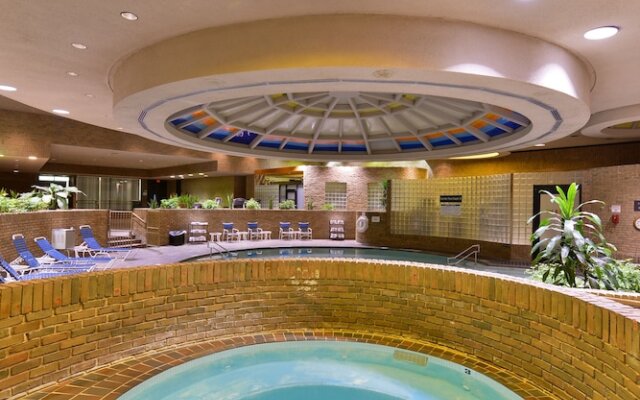 Edward Hotel & Convention Center