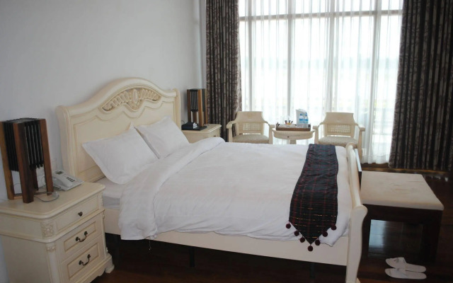 Myitkyina Plam Spring Resort Hotel