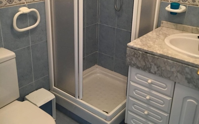 2 bed Apt, grt Location, Shared Pool, Outdoor Area