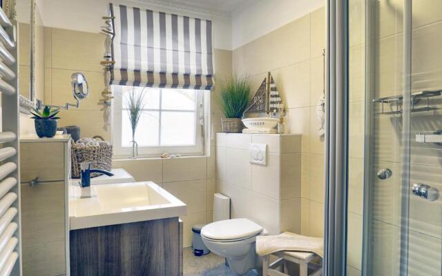 Villa Vogelsang, Pier 6