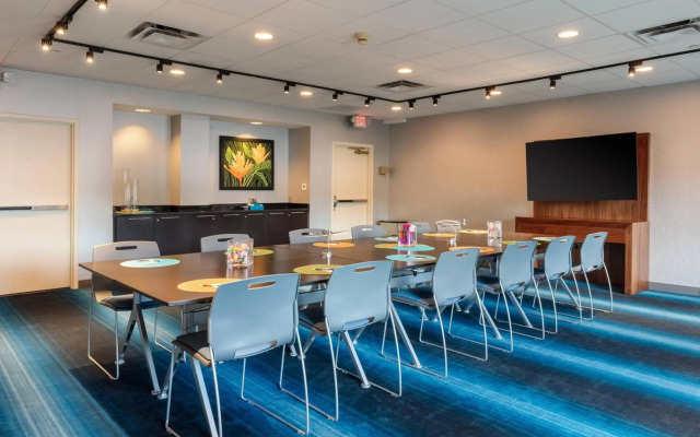 Aloft Columbia Harbison