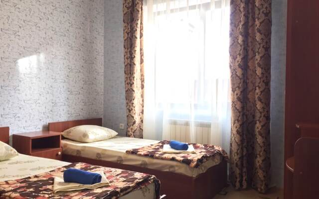 Lazurnaya Plus Hotel