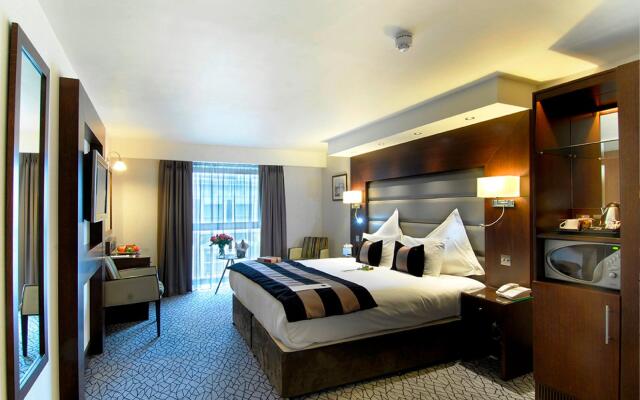 Отель Park Grand London Kensington