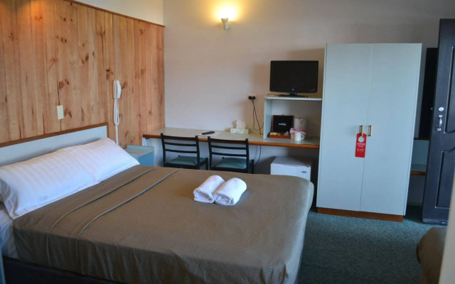 Hobart Tower Motel