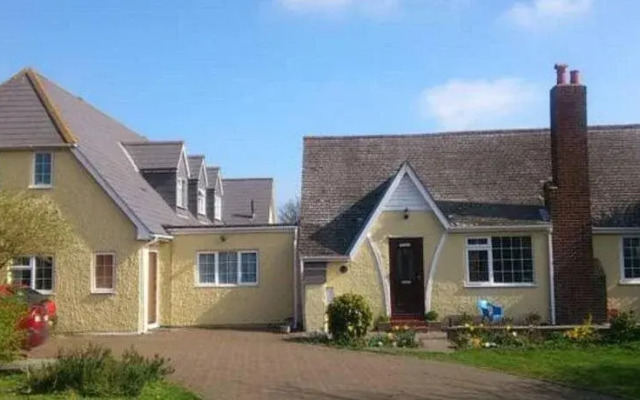 The Lodge Guest House
