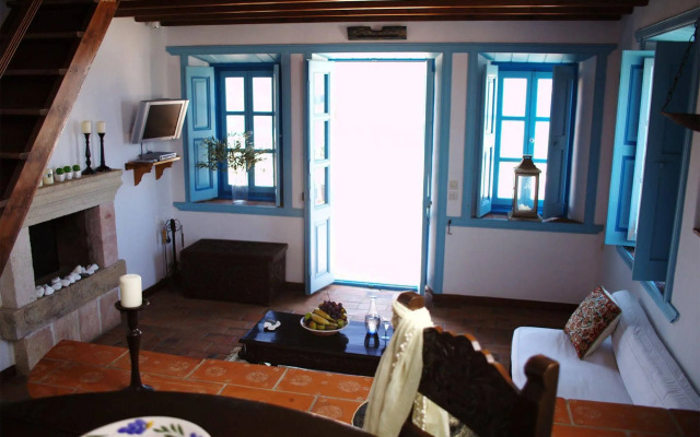 Eirini's Luxury Hotel Villas