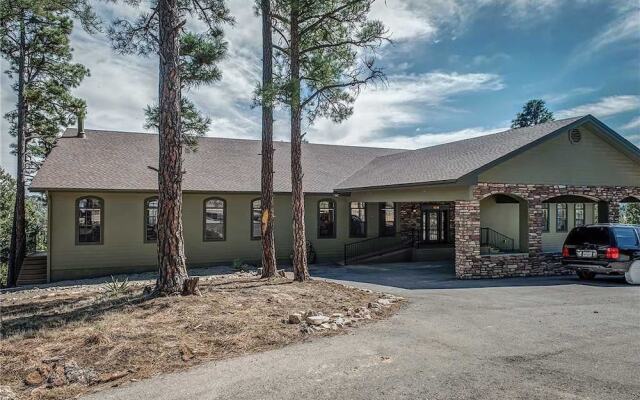 Alpine Village Lodge - Five Bedroom Cabin