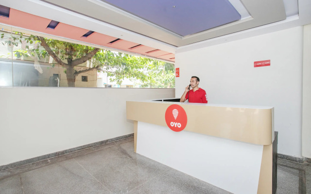 OYO 10475 PMR Hotel