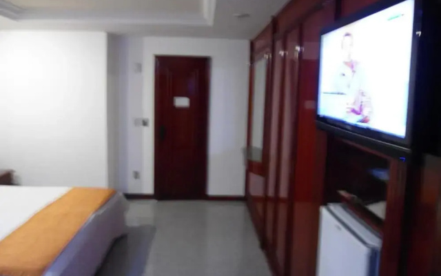 Maxim Plaza Hotel