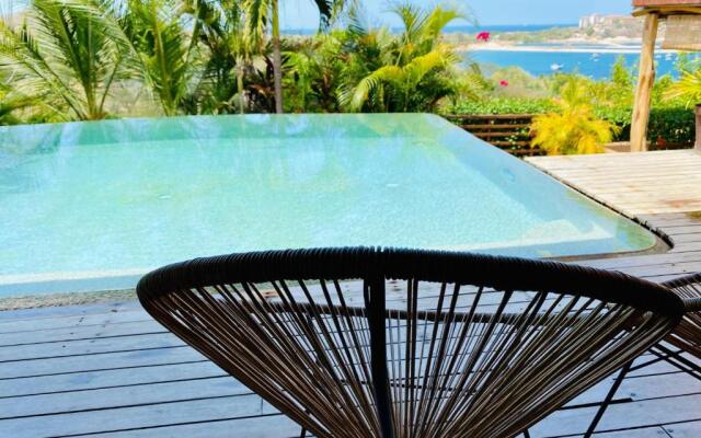 Casa Bahia Sur - Luxury Ocean View 3 Bedroom Home