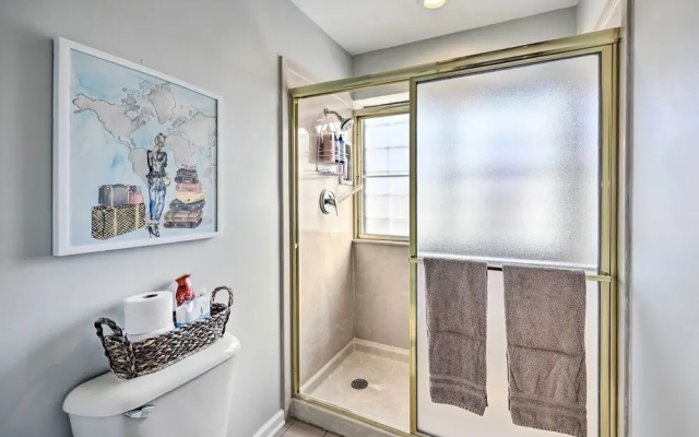 Waterfront Hot Springs Condo: Pool, Hot Tub Access
