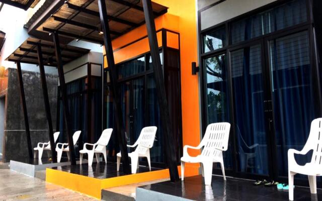 Loma Place Hotel