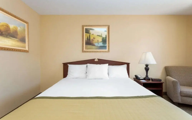Baymont Inn & Suites Easley/Greenville