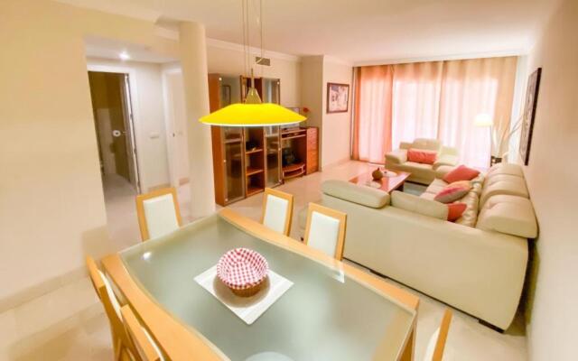 Apartamento en Los Patios de Santa Maria Golf