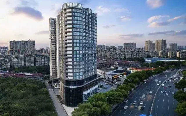 Houli Hotel (Changsha Sifangping Subway Station)