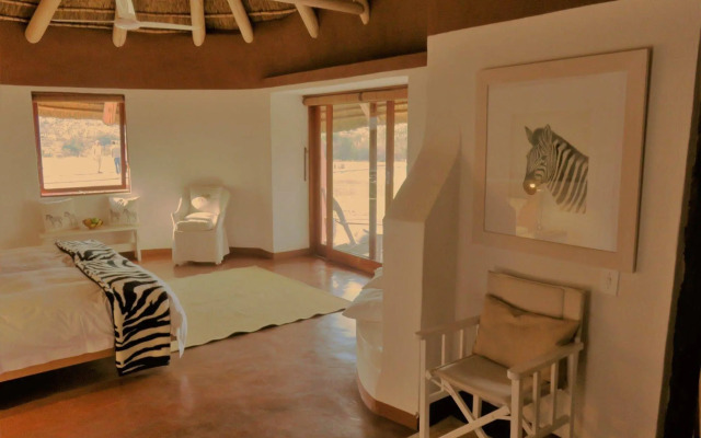 Zebras Crossing Lodge