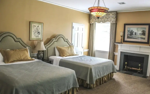 Providence Manor House Bed & Breakfast