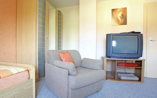 Spacious Apartment in Pracht near Forest