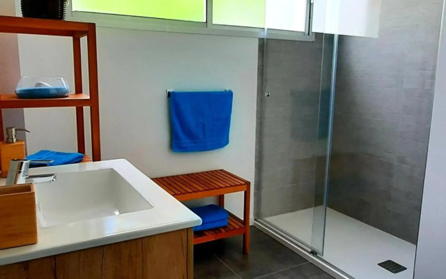 Piso céntrico, amplio, luminoso y familiar con garaje.