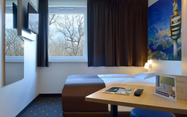 B&B HOTEL Stuttgart-Airport/Messe