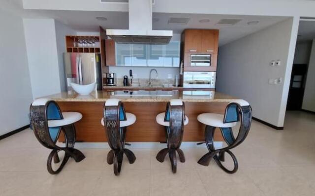 Beachfront Peninsula Puerto Vallarta