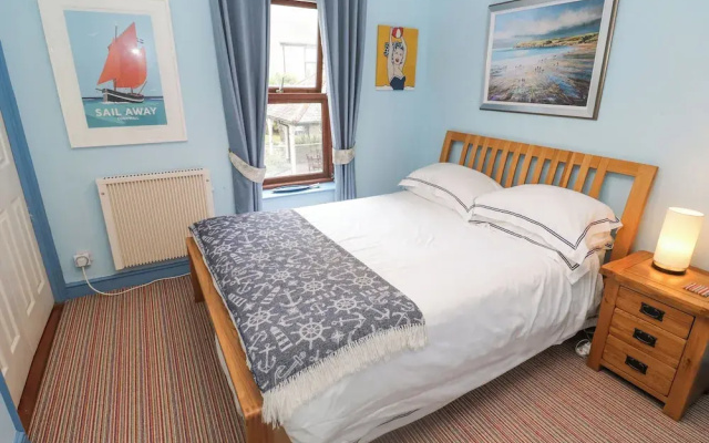 5 Tregenna Court