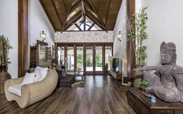 Luxury Villas in Cocotal for Large Group