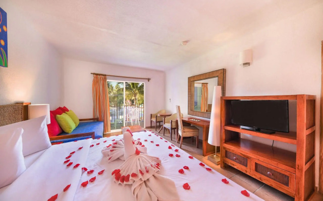 Royal Decameron Complex
