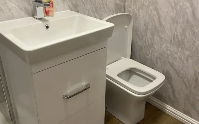 Large 3 bed House Sleep 10 Anfield Liverpool