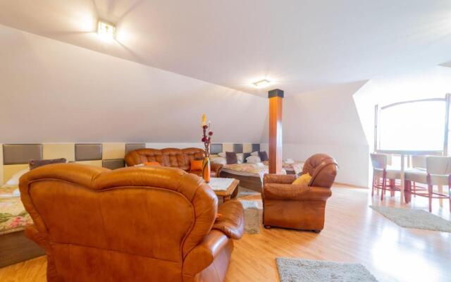 Le Rose Hotel