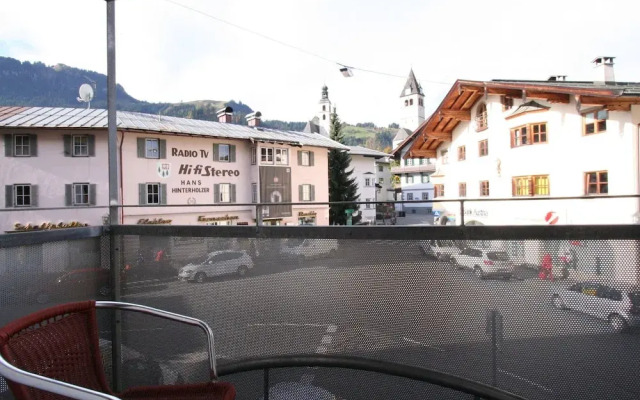 Modern Holiday Home in Kitzbühel with Balcony