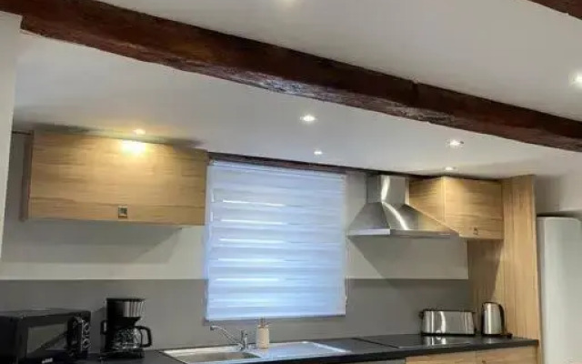 Petite maison rénovée entièrement à Chanac