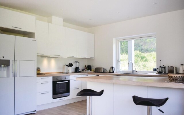 Beautiful Home in Tingsryd With 4 Bedrooms, Jacuzzi and Wifi