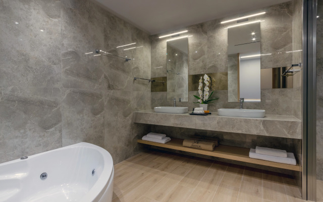 Ammoa Luxury Hotel & Spa Resort
